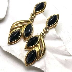 Trifari Gold Tone Dangle Black Vintage Earrings